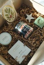 Holly Gift Box